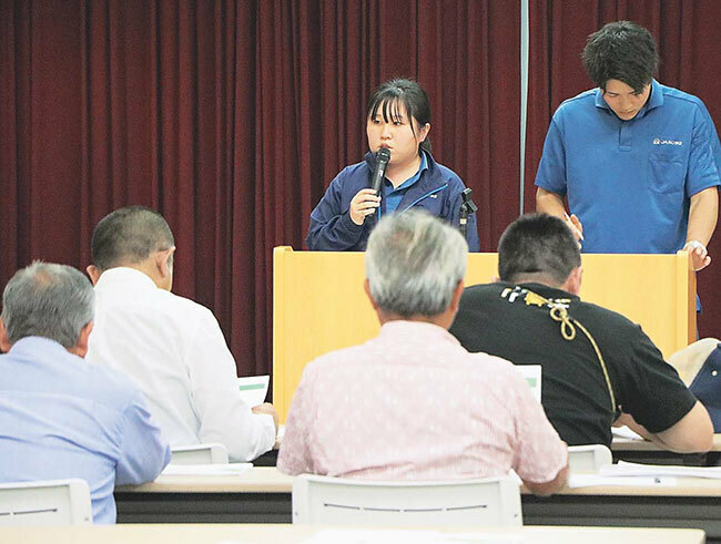 農家所得向上の取り組みを発表するJA職員（静岡県三島市で）