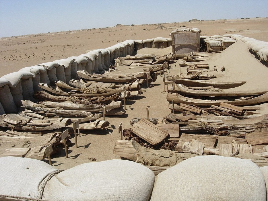 チーズとともに埋葬されたミイラ化した遺体が見つかった中国北東部タリム盆地の小河墓地。