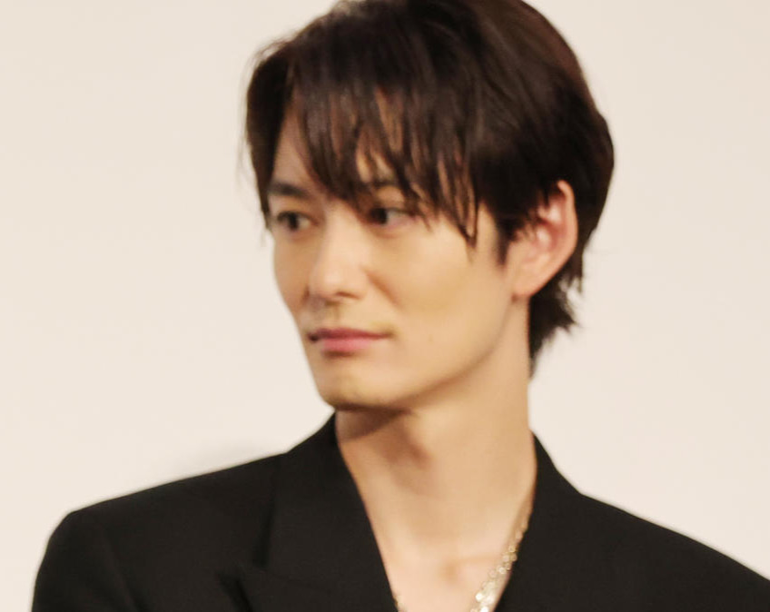 岡田将生（2024年撮影）