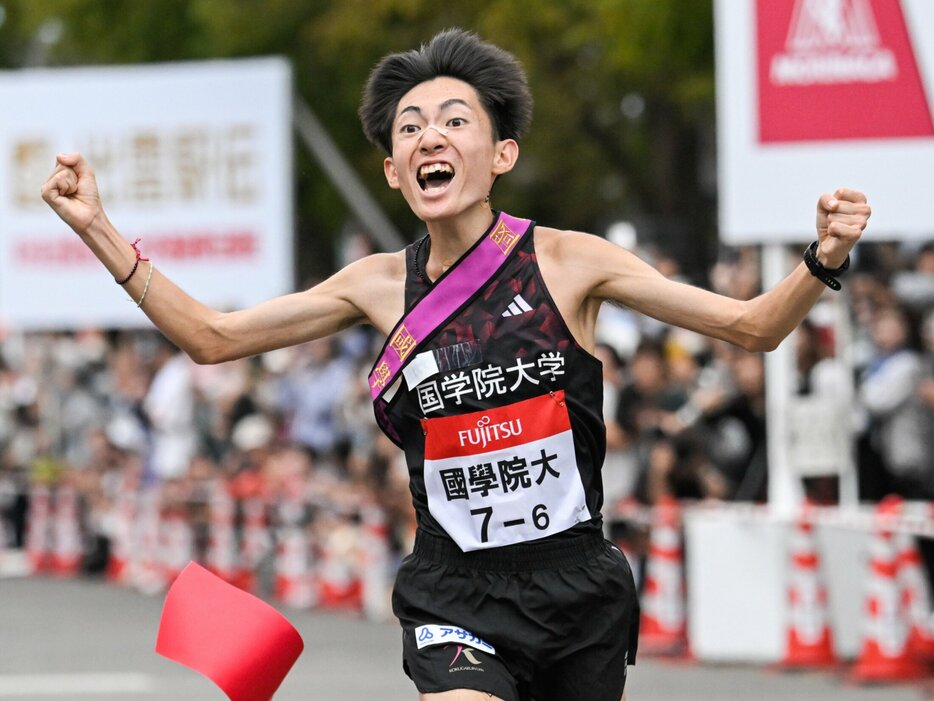 5年ぶりに出雲路を制した國學院大のアンカー・平林清澄（4年）。各学年に有力選手が揃い、集大成となる今季はどんな結果を残すか photograph by Nanae Suzuki