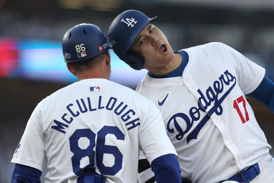 大谷が2安打1打点。ドジャースはリーグ優勝決定シリーズ初戦を制した(C)Getty Images