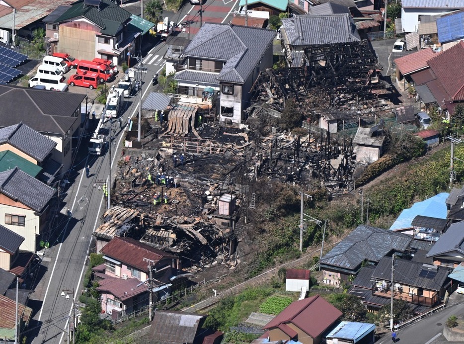 2023年10月に発生した浜松市天竜区水窪町の大規模火災現場（本社ヘリ「ジェリコ1号」から）