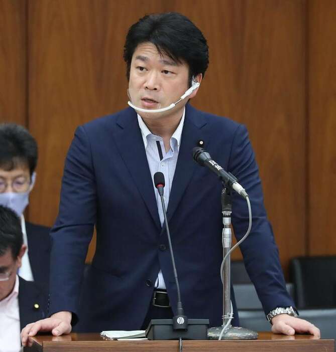 山本朋広氏