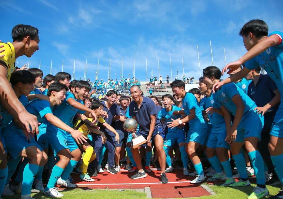 夏のインハイ予選で優勝を果たした山梨学院高等学校(写真＝西山和広)