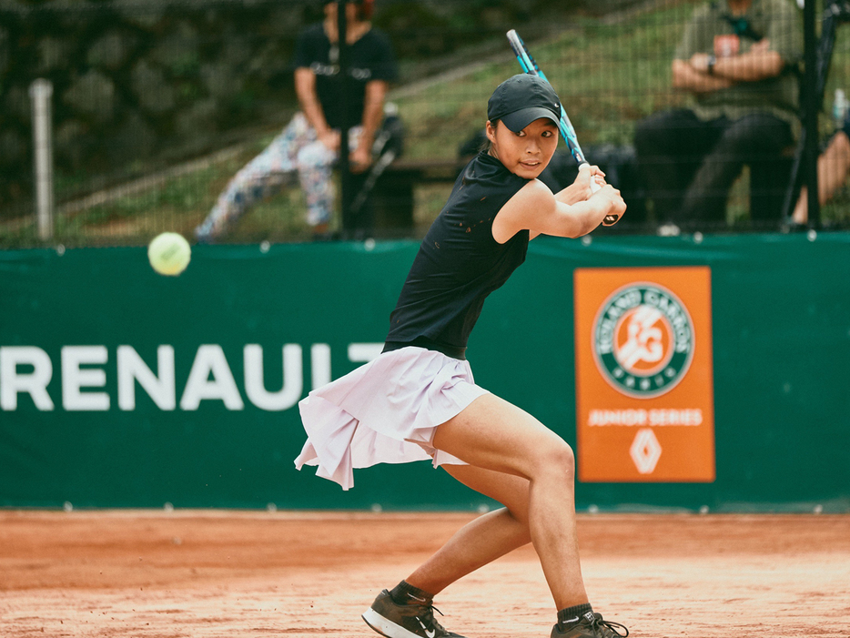 「Roland-Garros Junior Series By Renault アジア大会」（東京・第一生命相娯園テニスコート）で決勝進出を決めた上方璃咲（野田学園高校）（©FFT）