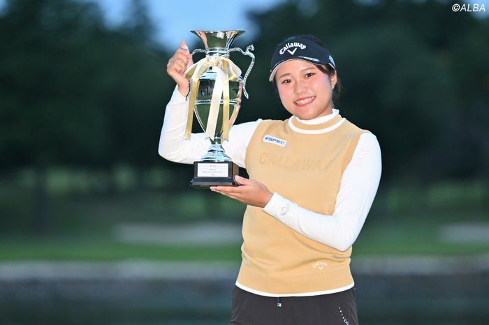 うれしいツアー初優勝を果たした竹原美悠