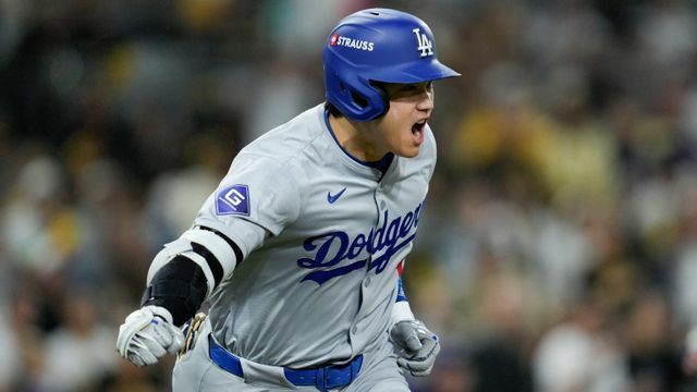 タイムリーを打った大谷翔平選手（写真:AP/アフロ）