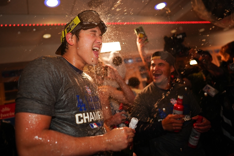 大谷はWS進出を決めて歓喜のシャンパンファイト(C)Getty Images