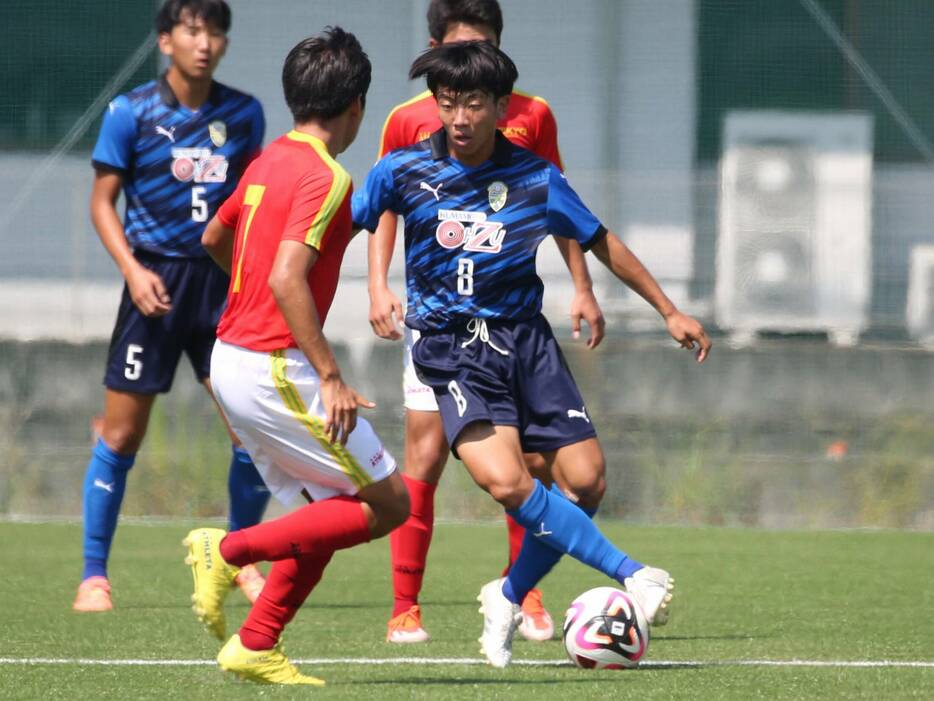 大津高の“心臓”MF畑拓海(3年=FC KAJITSU U-15出身)(Taro YOSHIDA)