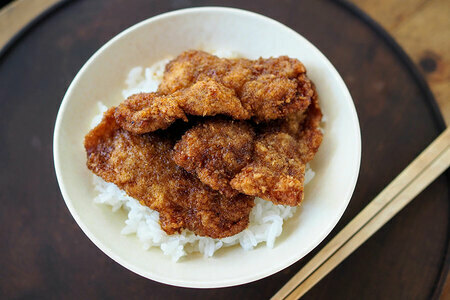 ソースカツのっけ丼。