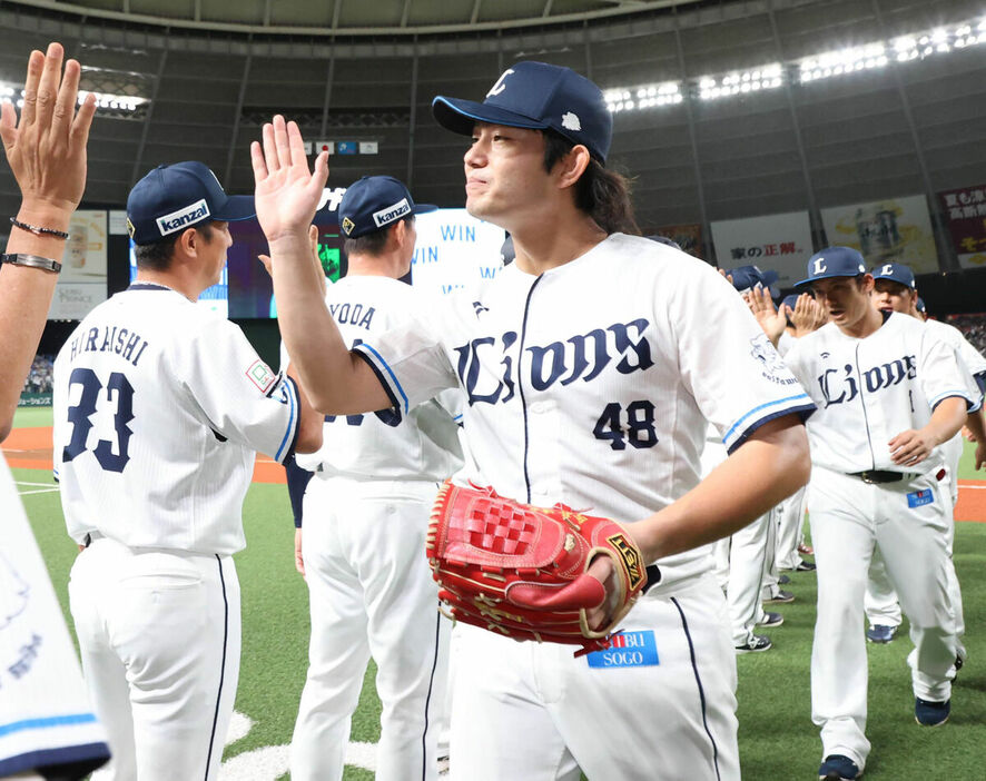 完封勝利を挙げた今井達也（カメラ・清水　武）