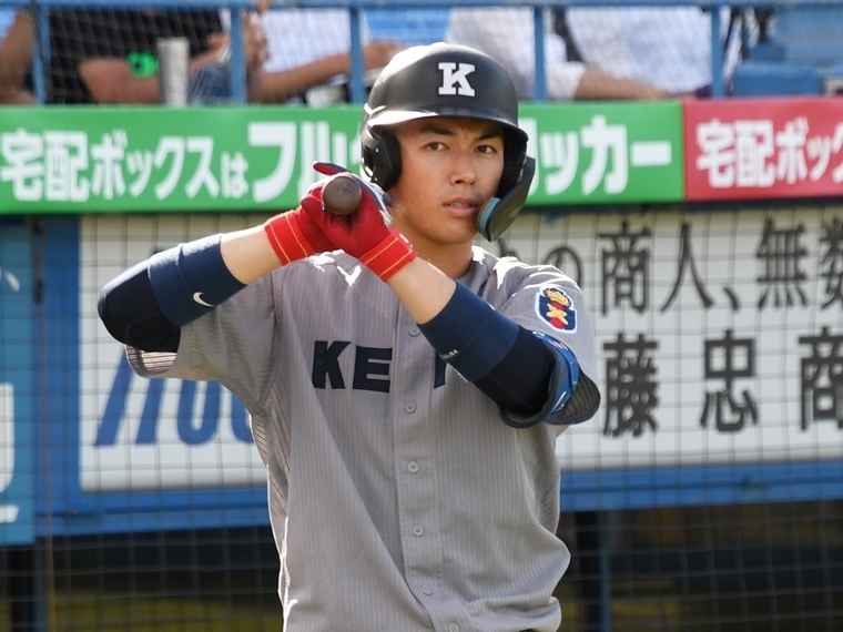 慶應義塾大の4番を務める清原正吾（撮影・井上翔太）