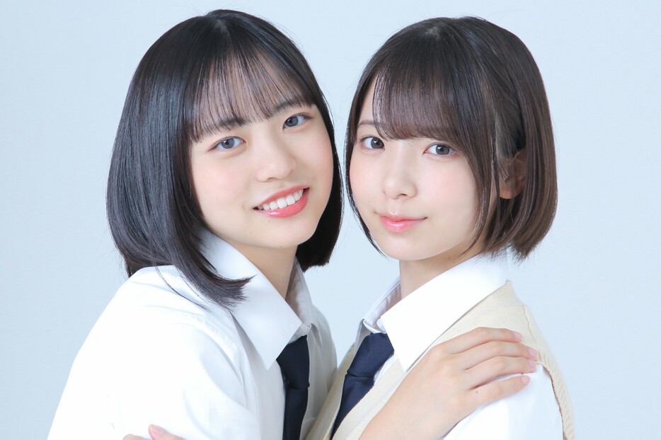 日向坂46・正源司陽子＆渡辺莉奈 - 写真：高野広美