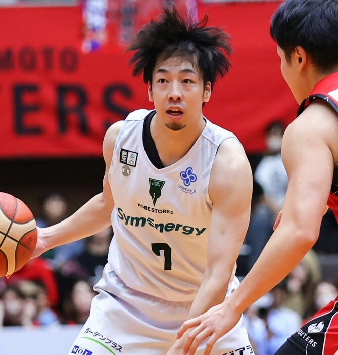 神戸ストークス 7綱井勇介 /©B.LEAGUE