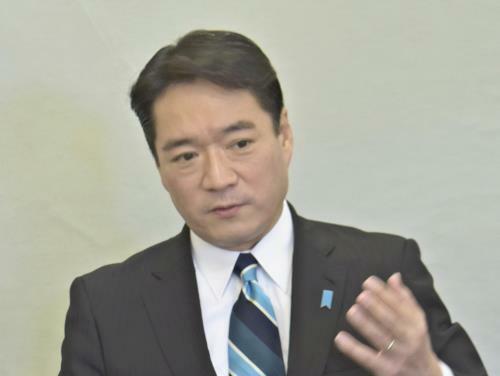 尾崎正直氏