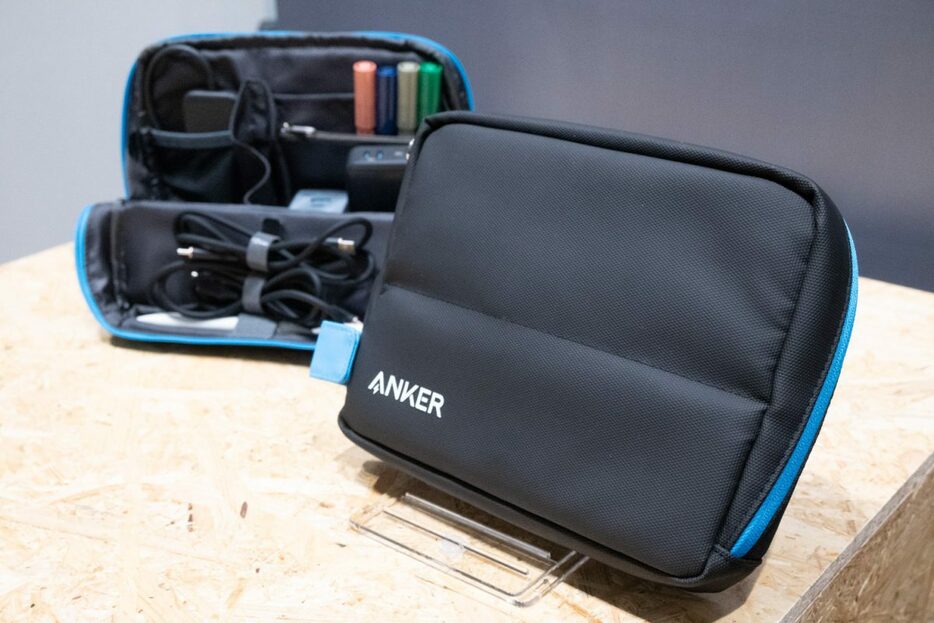 「Anker Smart Pouch」