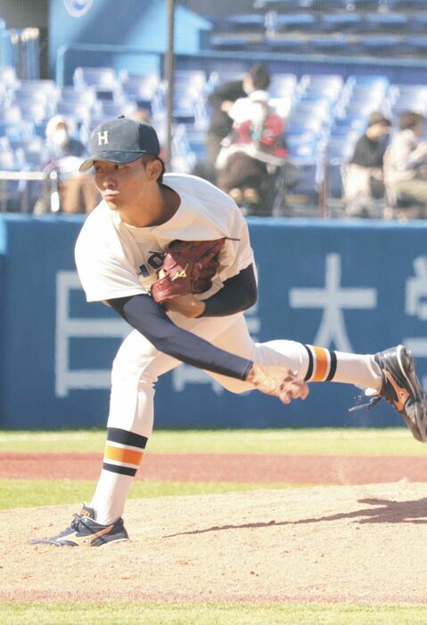 リーグ戦初勝利を挙げた法大の山城航太郎投手