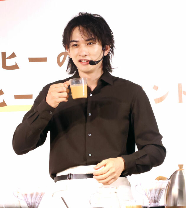 江崎グリコ主催「アーモンドミルク×コーヒー」ＰＲイベントに出席した町田啓太（カメラ・松下　大樹）