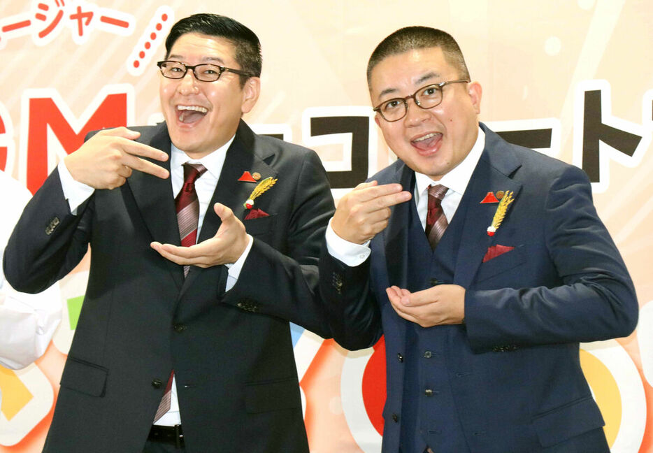 イベントを行った「チョコレートプラネット」の長田庄平（左）と松尾駿（カメラ・増田寛）