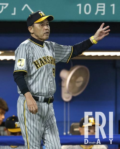 以前、著者の井野元審判が退場処分にしたことがあるという岡田元監督