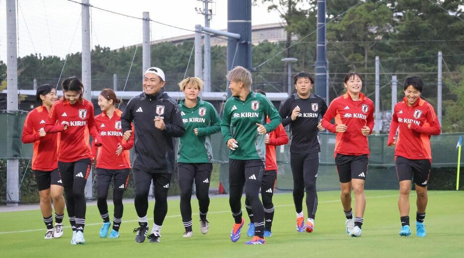 合宿初日に臨むなでしこジャパン（カメラ・浅岡　諒祐）