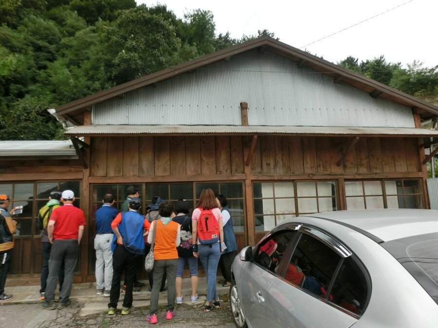 全羅南道・光陽にある鄭炳の家に隠して保管していた尹東柱の詩集が、のちに『空と風と星と詩』として出版された