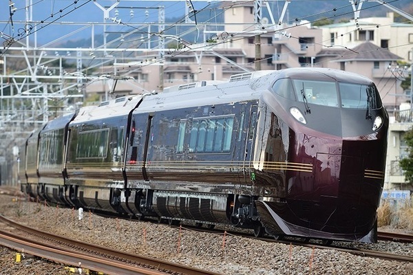 E655系電車「なごみ（和）」（画像：JR東日本）。