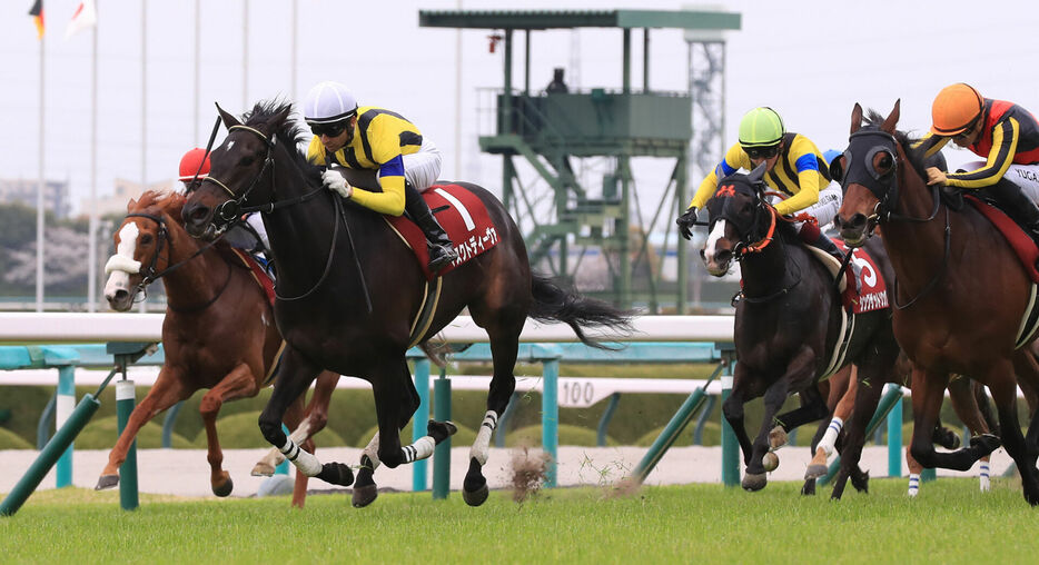 阪神牝馬S・マスクトディーヴァとJ.モレイラ騎手 (C)スポニチ