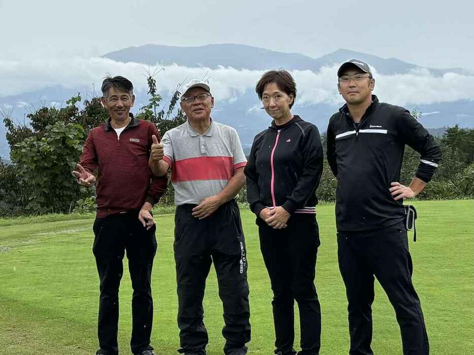 仙台グリーンGC同伴の左から鹿野さん、はむいち、佐藤さん、黒田さん