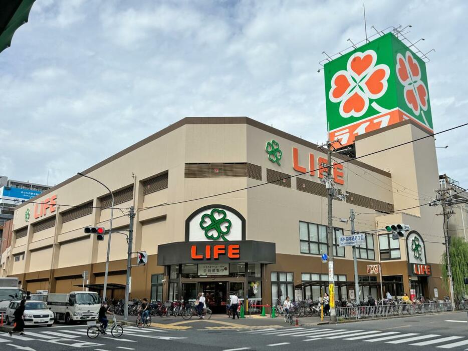 ライフ高井田店