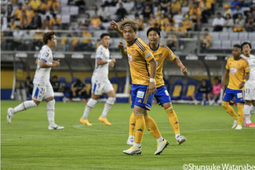 先制点を挙げた相良竜之介（画像は6月の長崎戦）[写真]=渡邉俊介