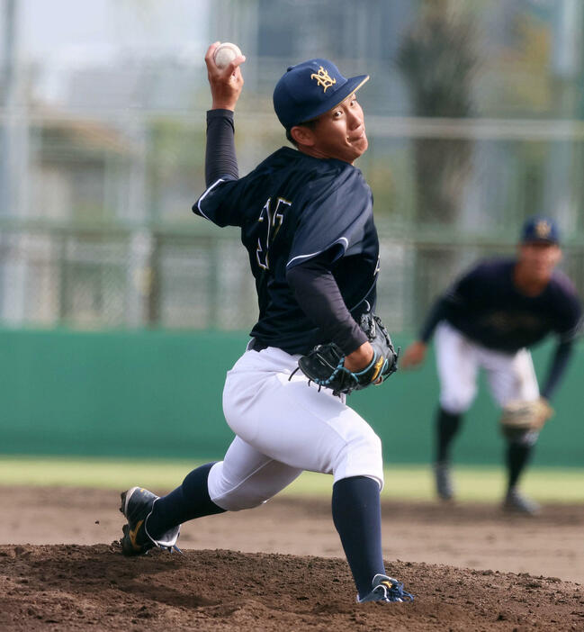 阪神ドラフト1位のNTT西日本伊原は三菱重工Eastとの練習試合の4回に登板し無失点に抑えた（撮影・加藤哉）