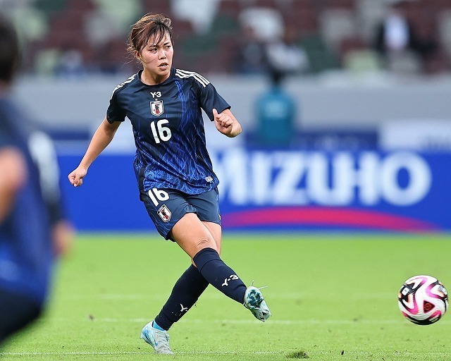 韓国戦でハイパフォーマンスを見せた谷川。写真：梅月智史（サッカーダイジェスト写真部）