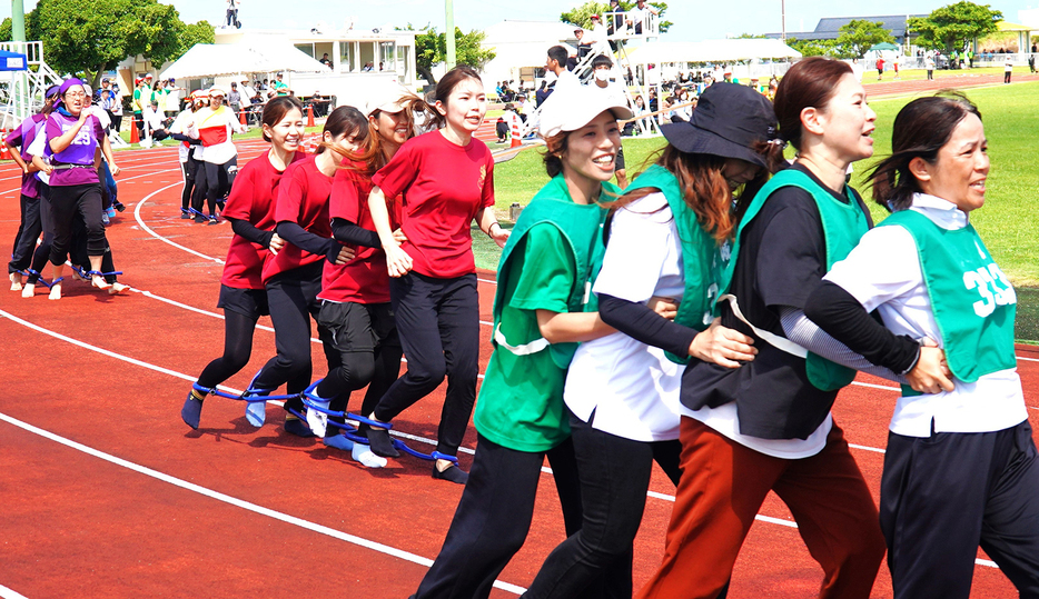 パワフルに和やかに町民スポーツの祭典一色に（天城町会場）＝13日