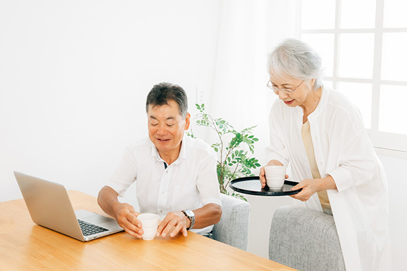 2024年 定年に関する意識調査を実施（出所：写真AC）