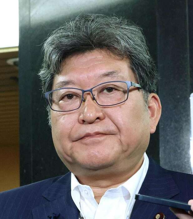 萩生田光一氏