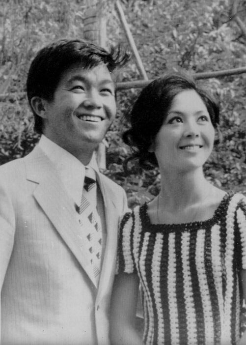 坂本九と柏木由紀子＝1971年撮影