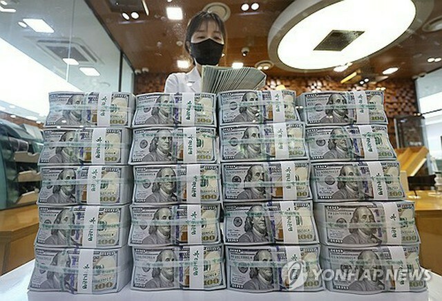 9月末の外貨準備高は4199億7000万ドルで前月末に比べ40億5000万ドル増加した（資料写真）＝（聯合ニュース）