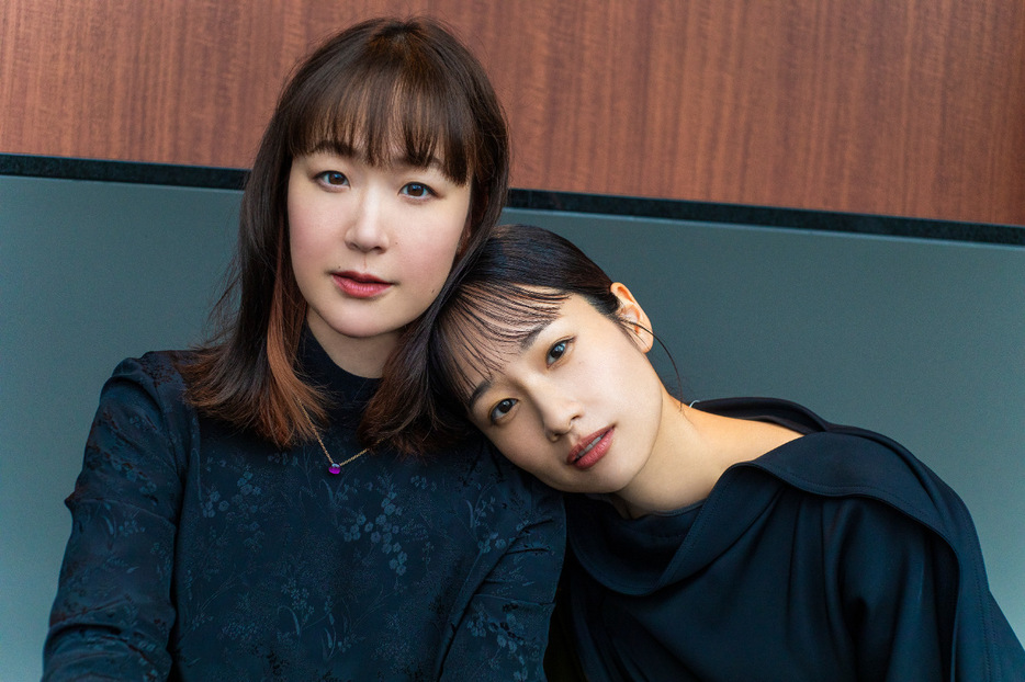 映画「アイミタガイ」に出演する黒木華と藤間爽子