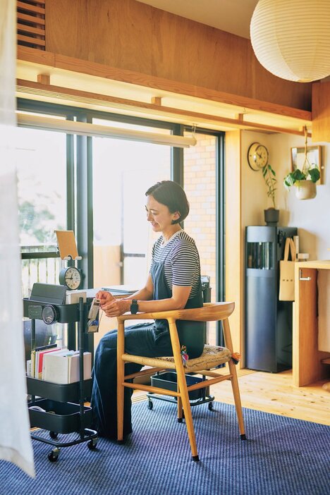 暮らしにうまくマグネットアイテムを取り入れた本多さおりさん