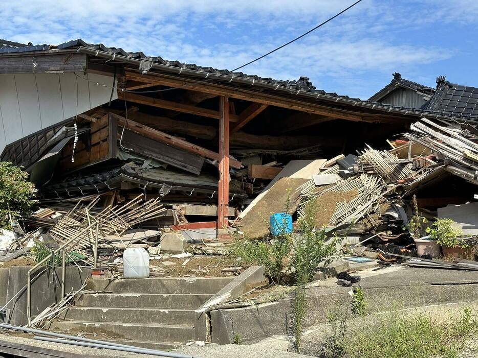 珠洲市蛸島の友人の壊れた家