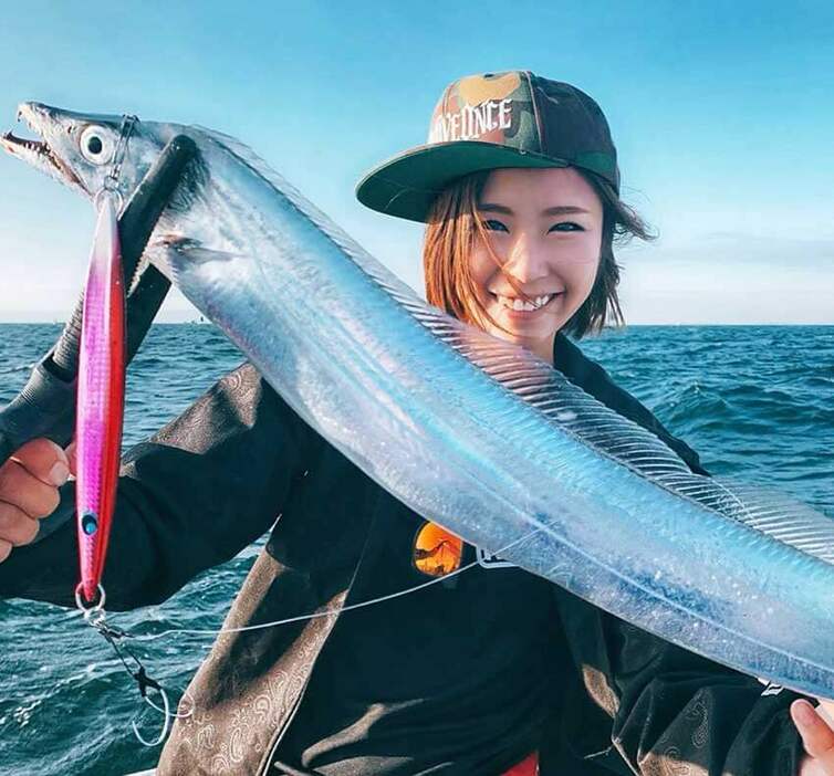 2m超えの大物が釣れることも！海の“ドラゴン”、タチウオの釣り方をフッチーが解説！