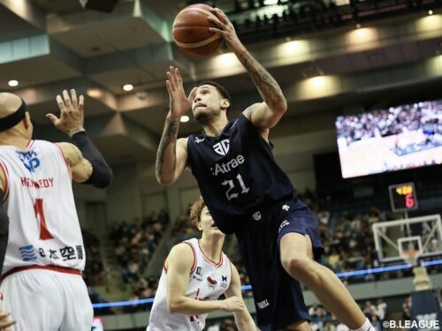 トリプルダブル級の活躍を見せたアルティーリ千葉のブランドン・アシュリー［写真］＝B.LEAGUE