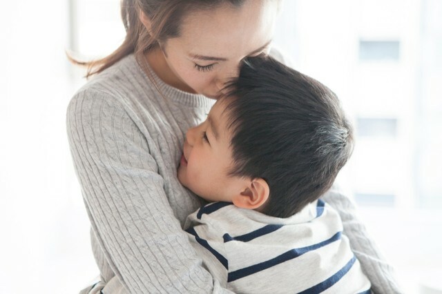 ひとり親家庭の約半数が「養育費を一度も受け取っていない」　※画像はイメージです（Monet/stock.adobe.com）