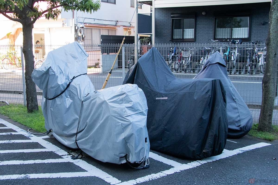 外出先で駐車をする際は、駐輪場、駐車場選びも重要