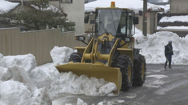 雪は平年並みか多い見込み 鯖江市は除雪車・オペレーターを増強(資料)