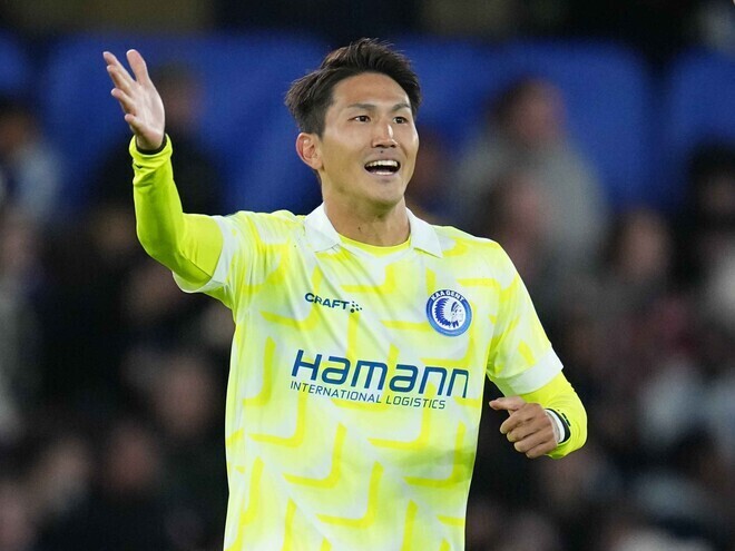 50分に右からのクロスに合わせてゴールを決めた渡辺。(C)TOSHI TAKEYA（SOCCER DIGEST）