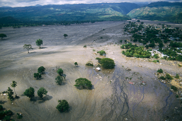 1985年のネバド・デル・ルイス火山で起こった泥流　photo by gettyimages