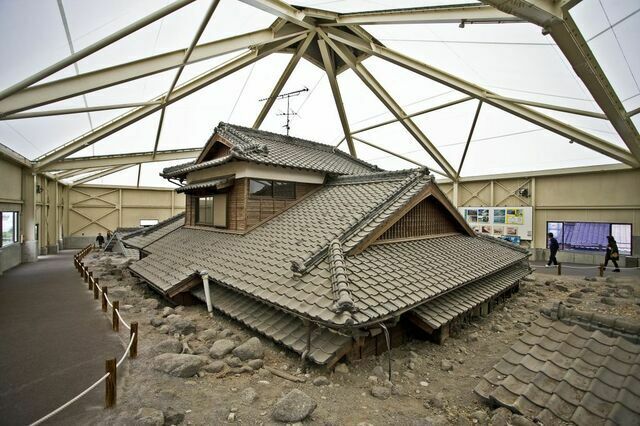 島原市の「土石流被災家屋保存公園」では、1991年6月に発生した普賢岳噴火によって発生した泥流の被災家屋が保存されている　photo by gettyimages