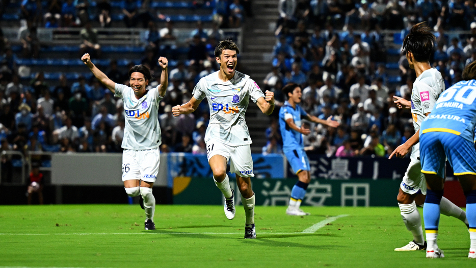 広島が苦しみながらも磐田に勝利！首位を死守した(C)J.LEAGUE